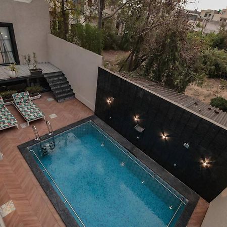 Saiba Outhouse- 4 Bed Room- Pool- Theatre- Partyhall- Garden & Terrace Sitting Area Джайпур Екстериор снимка
