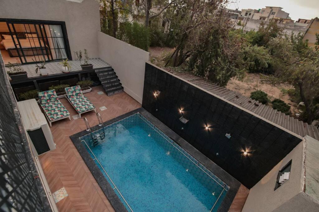 Saiba Outhouse- 4 Bed Room- Pool- Theatre- Partyhall- Garden & Terrace Sitting Area Джайпур Екстериор снимка