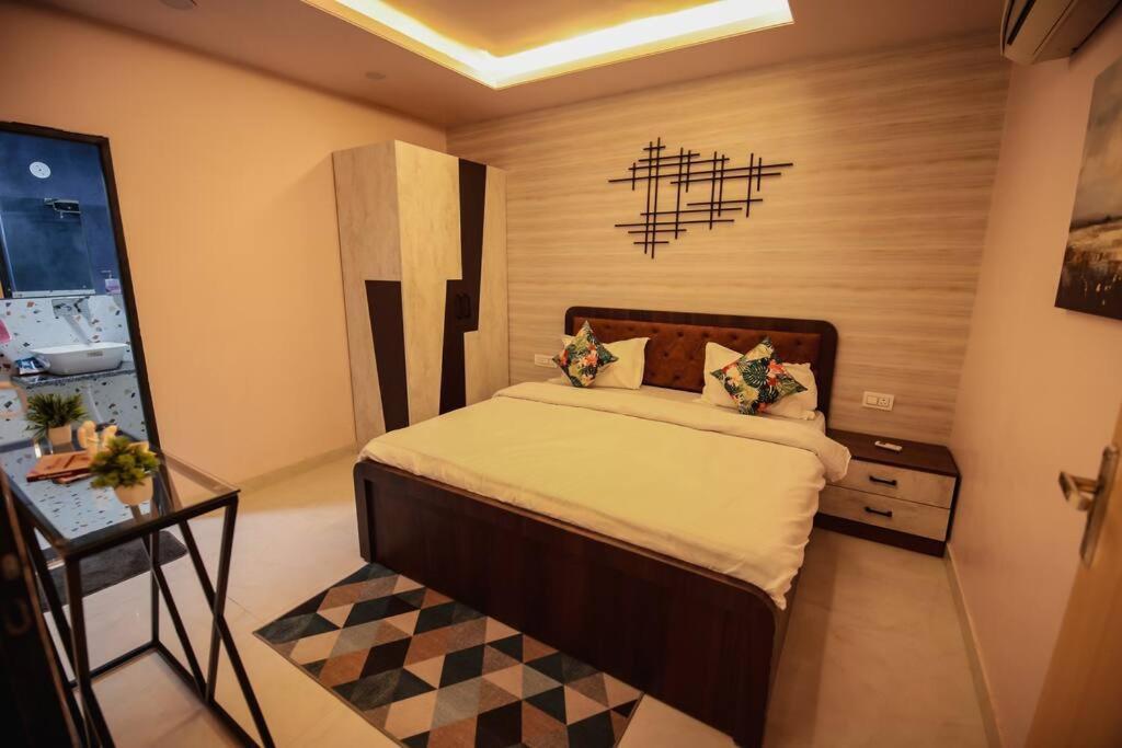 Saiba Outhouse- 4 Bed Room- Pool- Theatre- Partyhall- Garden & Terrace Sitting Area Джайпур Екстериор снимка